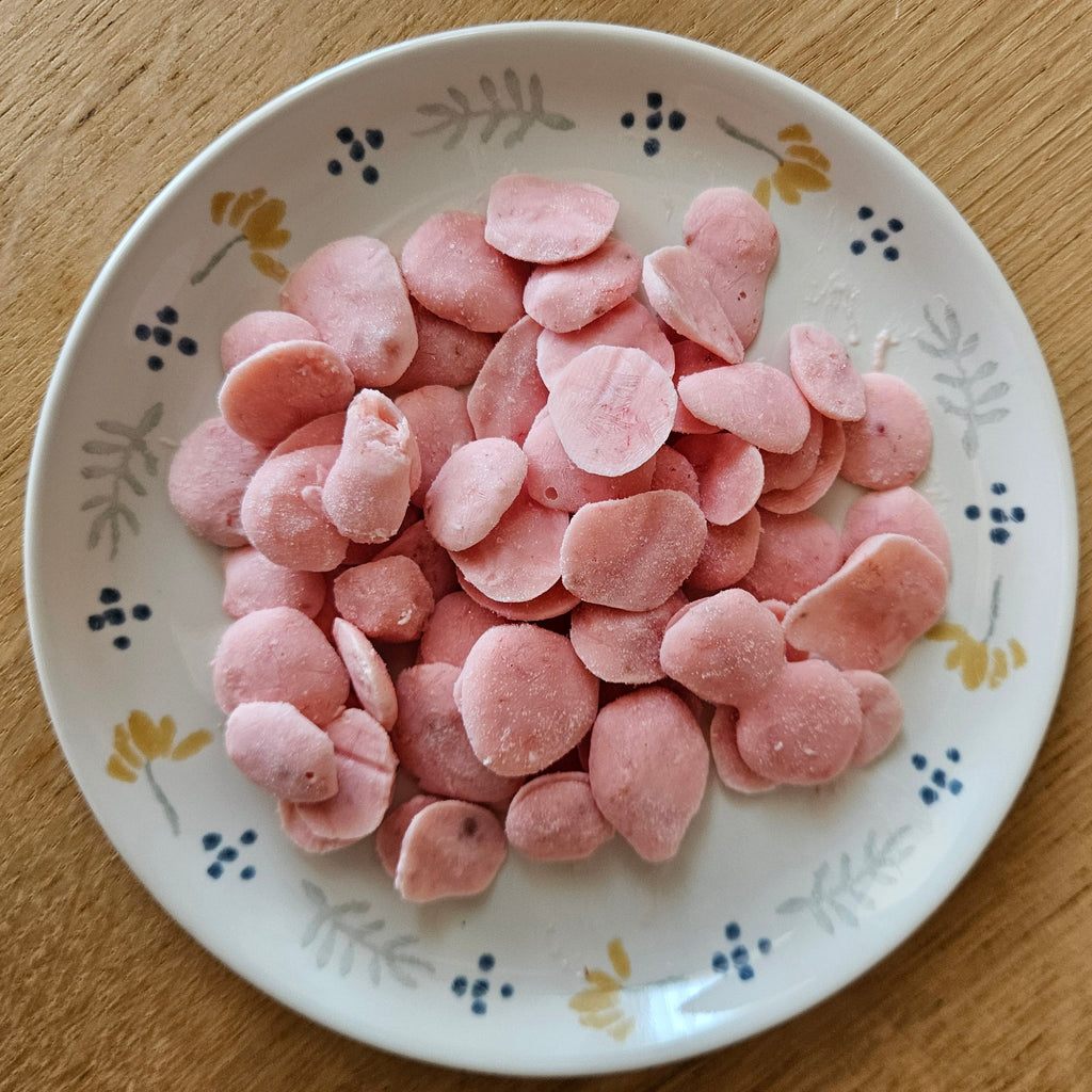 Strawberry & Banana Melts (100g p/packet)